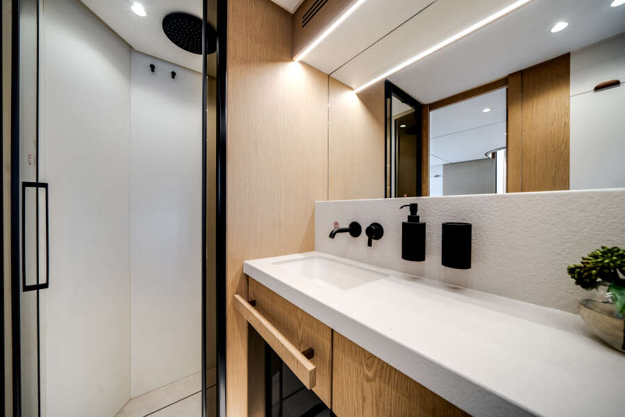 62ft Azimut Yacht For Sale