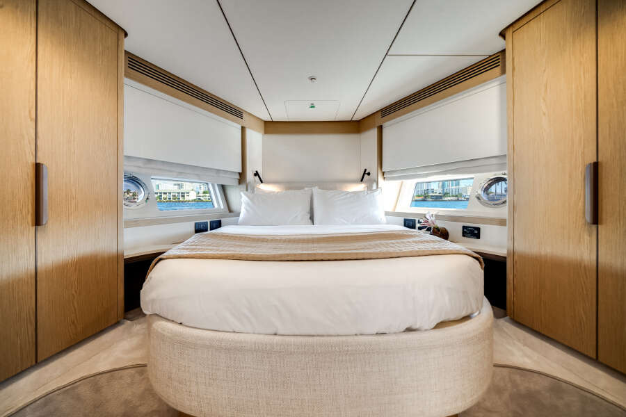 62ft Azimut Yacht For Sale