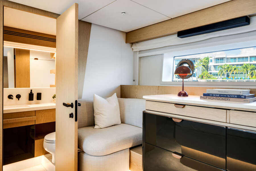 62ft Azimut Yacht For Sale