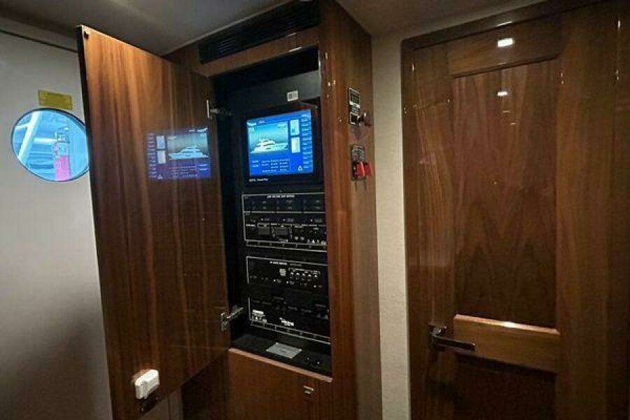 TOSHIN XI 75ft Viking Yacht For Sale