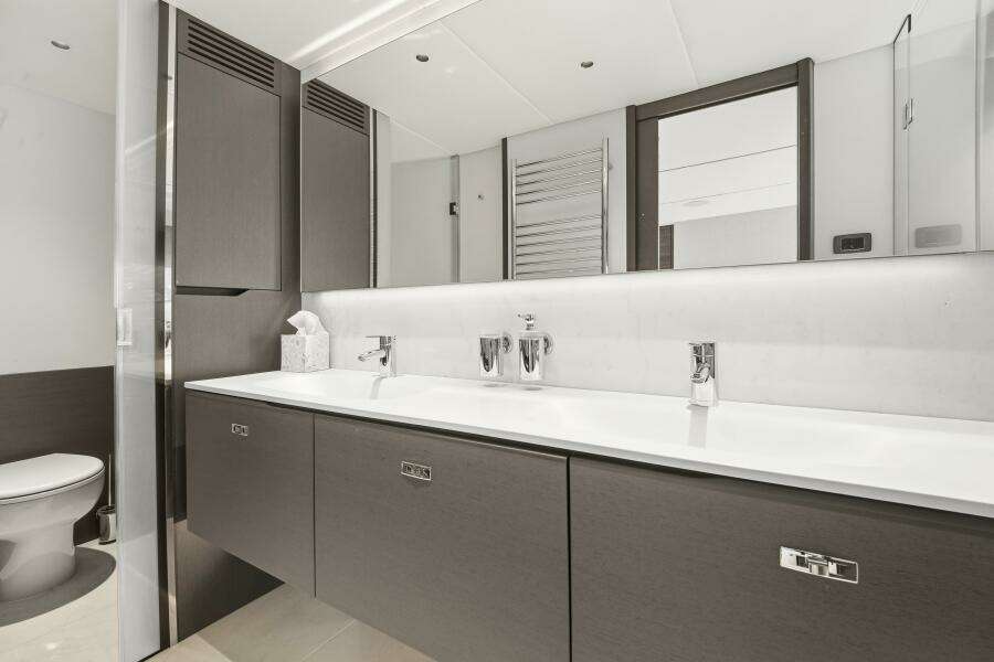 Princess Y95 JUST  PERFECT - VIP Stateroom Ensuite Head