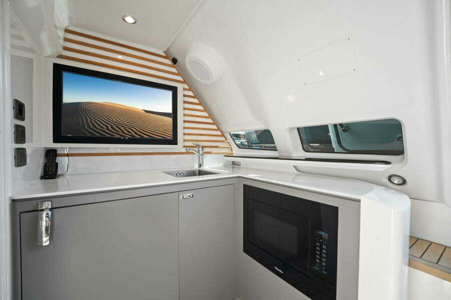 Princess Y95 JUST  PERFECT - Crew Quarters