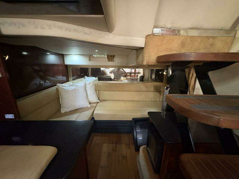 100MILL 35ft Sea Ray Yacht For Sale