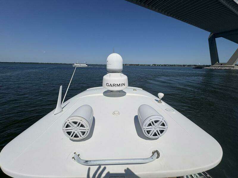 100MILL 35ft Sea Ray Yacht For Sale