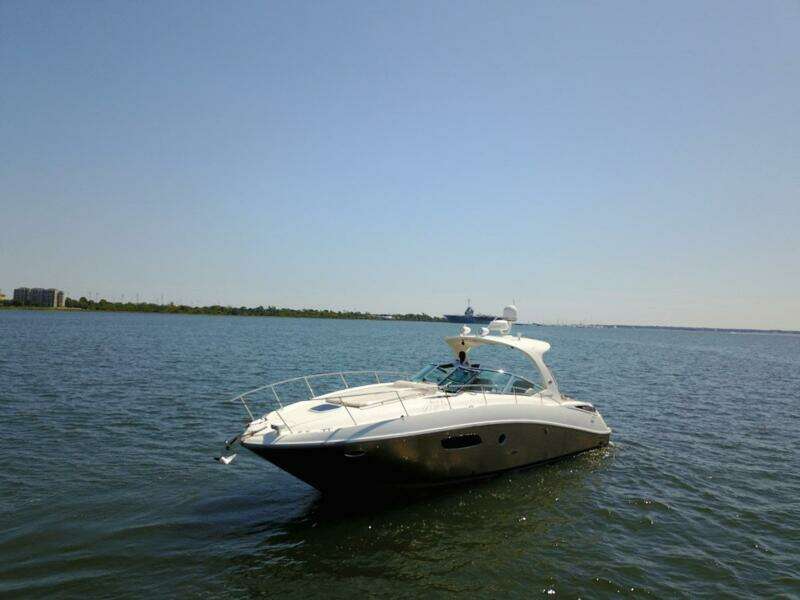 100MILL 35ft Sea Ray Yacht For Sale