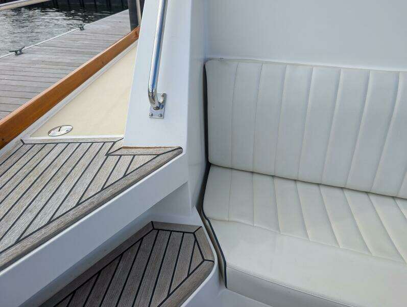 49ft Grand Banks Yacht For Sale