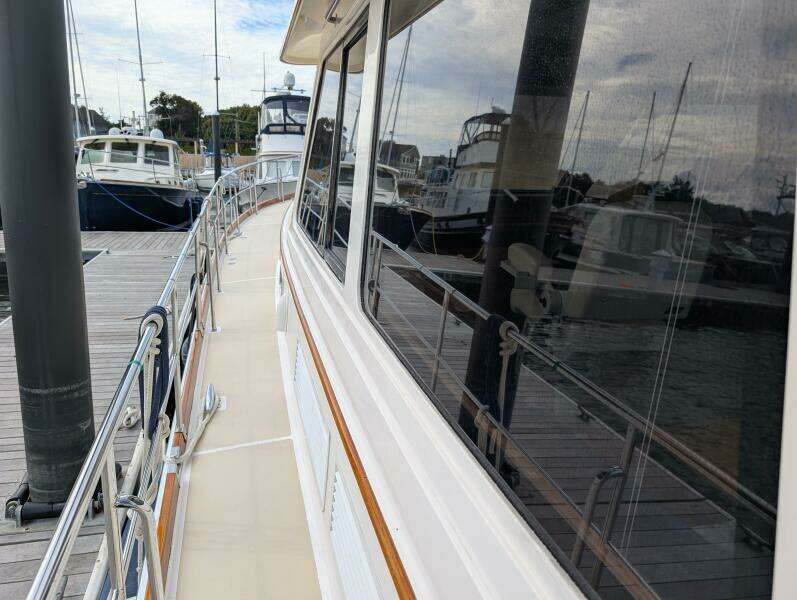 49ft Grand Banks Yacht For Sale