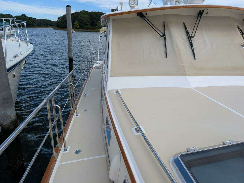 49ft Grand Banks Yacht For Sale