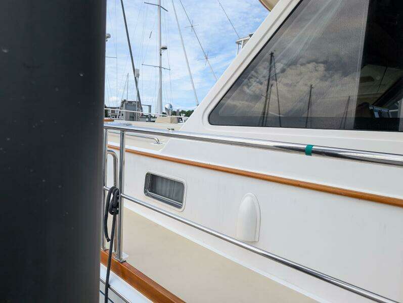 49ft Grand Banks Yacht For Sale