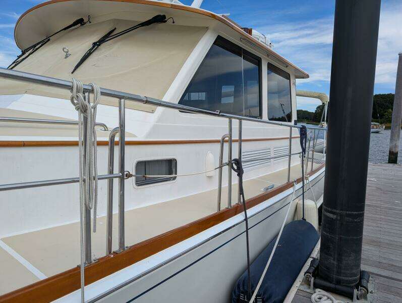 49ft Grand Banks Yacht For Sale