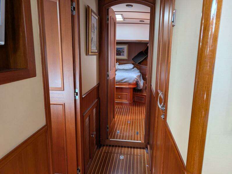 49ft Grand Banks Yacht For Sale