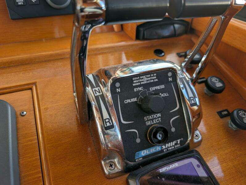 49ft Grand Banks Yacht For Sale