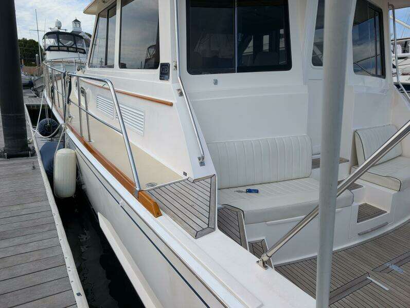 49ft Grand Banks Yacht For Sale