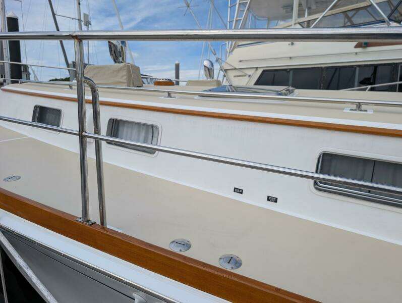 49ft Grand Banks Yacht For Sale