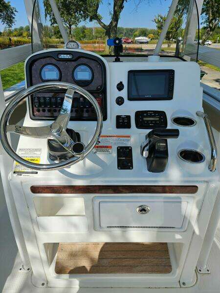 21ft Sea Hunt Yacht For Sale