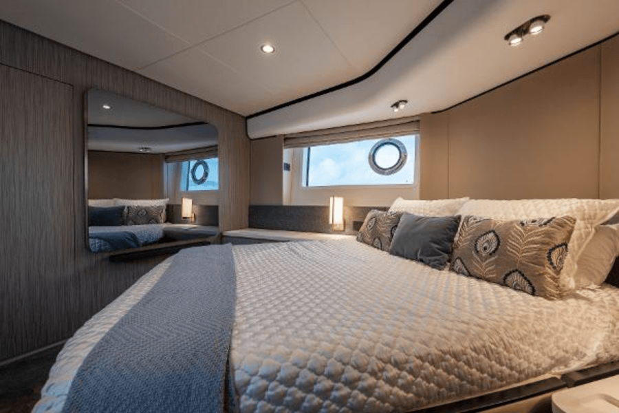 55ft Azimut Yacht For Sale