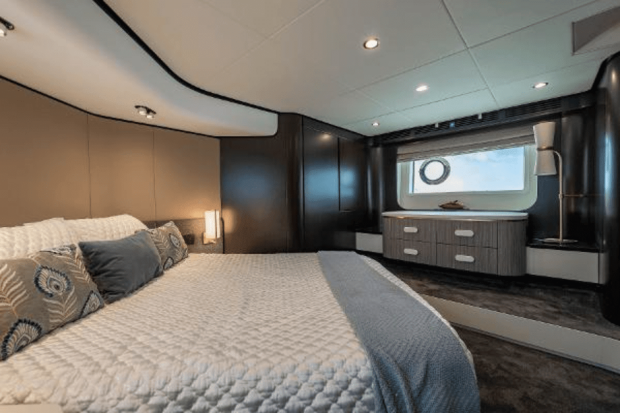55ft Azimut Yacht For Sale