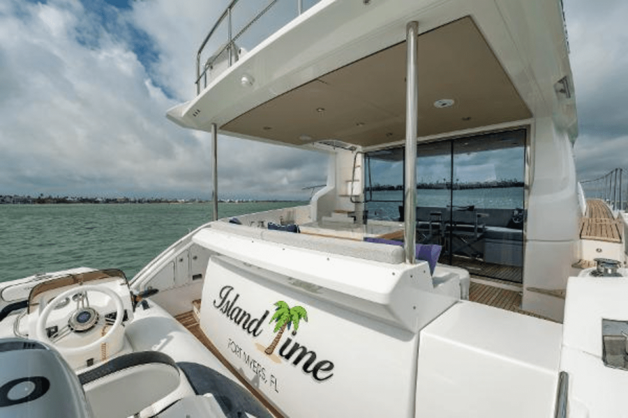 55ft Azimut Yacht For Sale