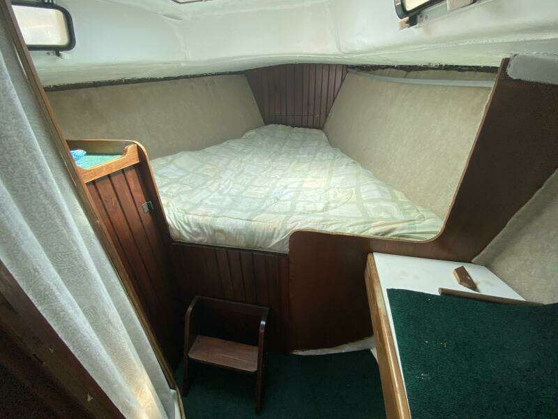 Morning Dove 35ft Hughes Columbia Yacht For Sale