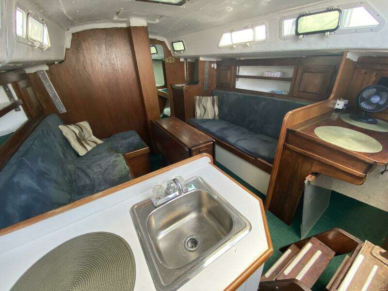 Morning Dove 35ft Hughes Columbia Yacht For Sale