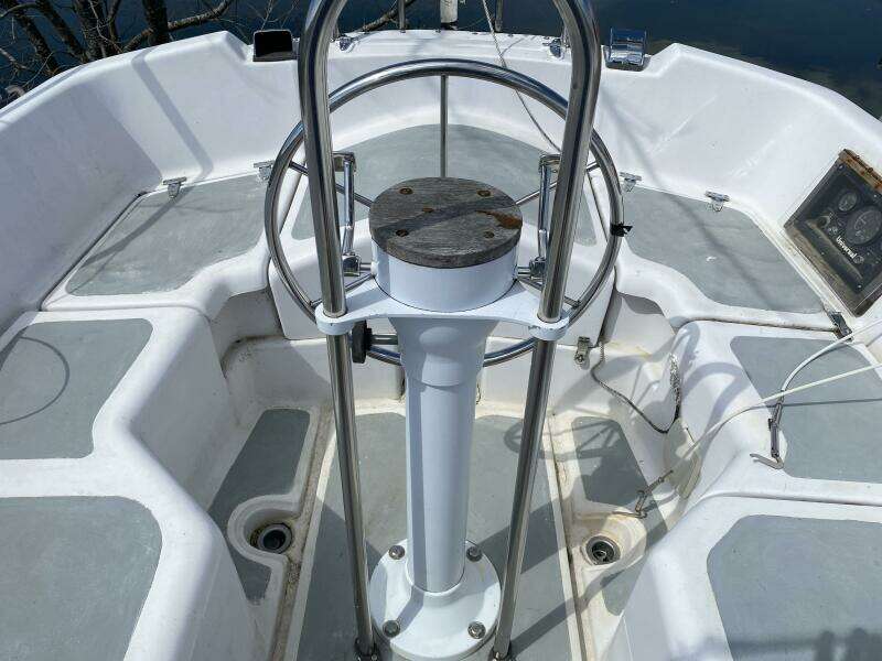 Morning Dove 35ft Hughes Columbia Yacht For Sale
