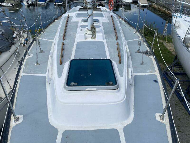 Morning Dove 35ft Hughes Columbia Yacht For Sale