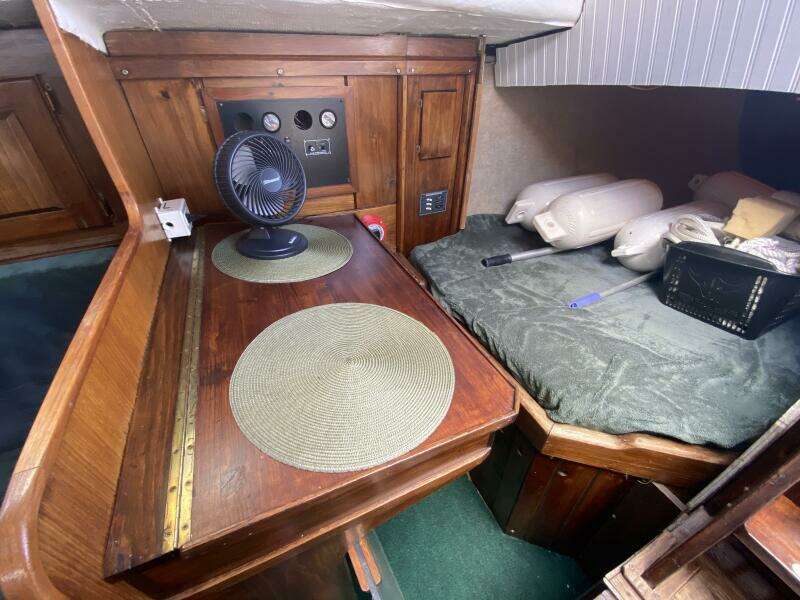 Morning Dove 35ft Hughes Columbia Yacht For Sale