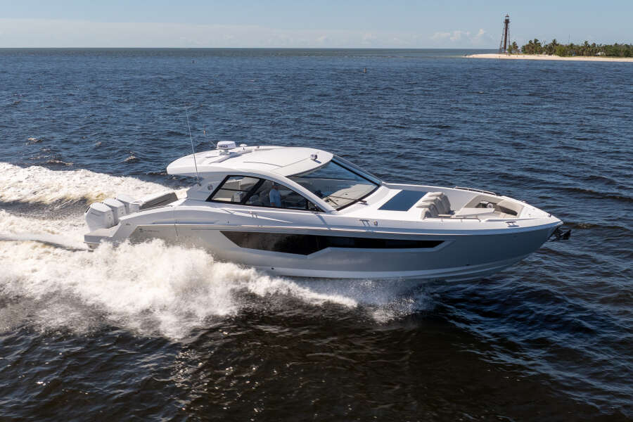 50ft Cruisers Yachts Yacht For Sale