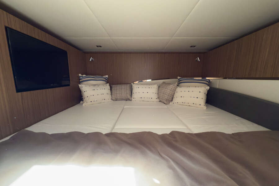 50ft Cruisers Yachts Yacht For Sale