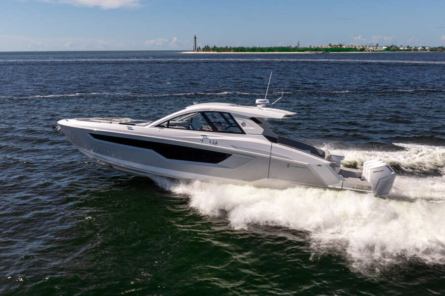 50ft Cruisers Yachts Yacht For Sale