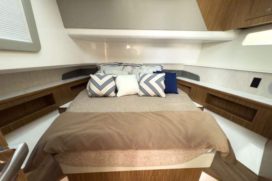 50ft Cruisers Yachts Yacht For Sale