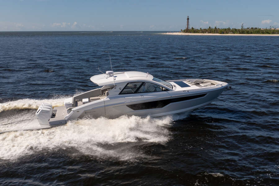50ft Cruisers Yachts Yacht For Sale