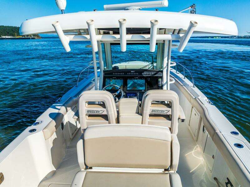 33ft Boston Whaler Yacht For Sale