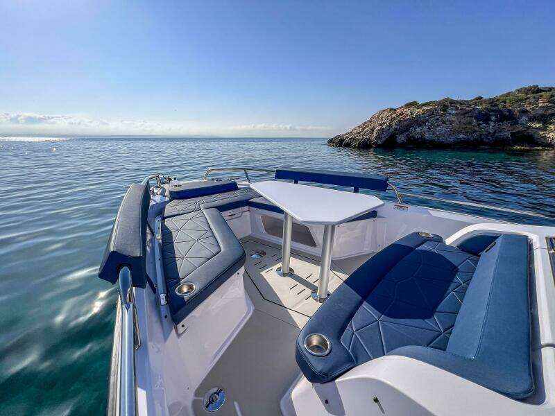 29ft Axopar Yacht For Sale