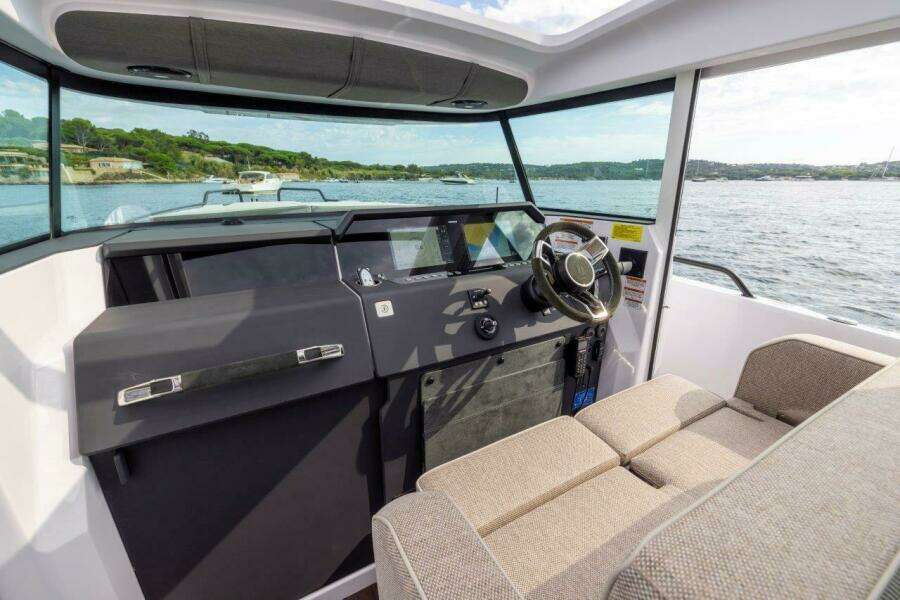 37ft Axopar Yacht For Sale