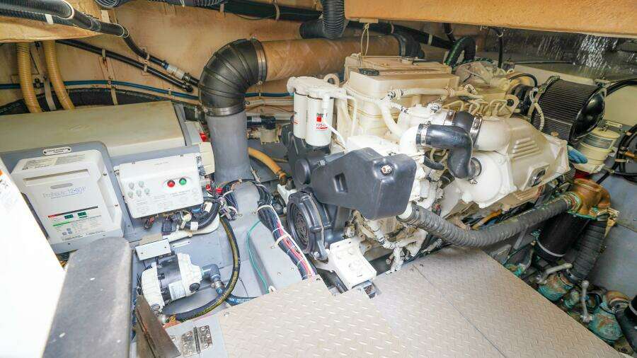All Good 43ft Carver Yacht For Sale