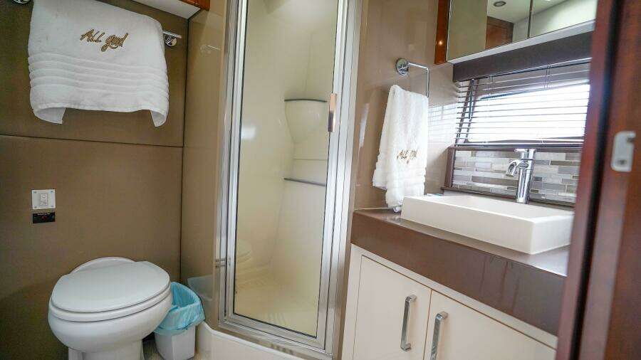 All Good 43ft Carver Yacht For Sale
