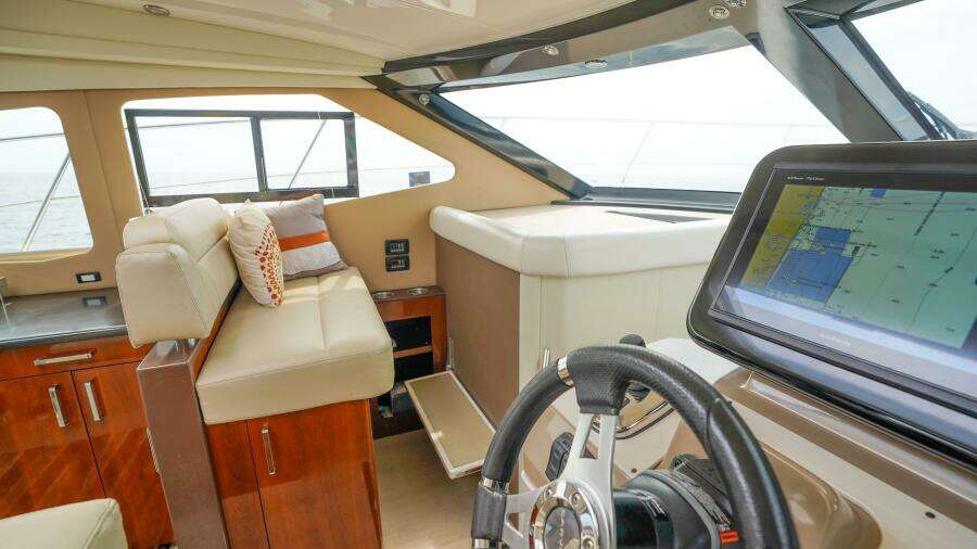 All Good 43ft Carver Yacht For Sale