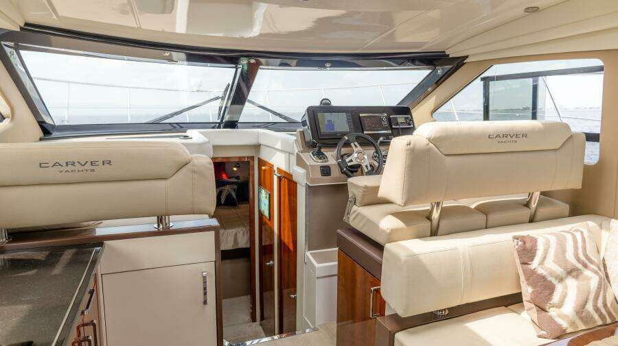 All Good 43ft Carver Yacht For Sale