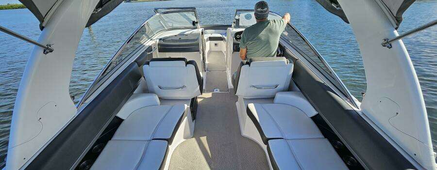 27ft Regal Yacht For Sale