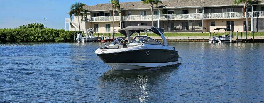 27ft Regal Yacht For Sale