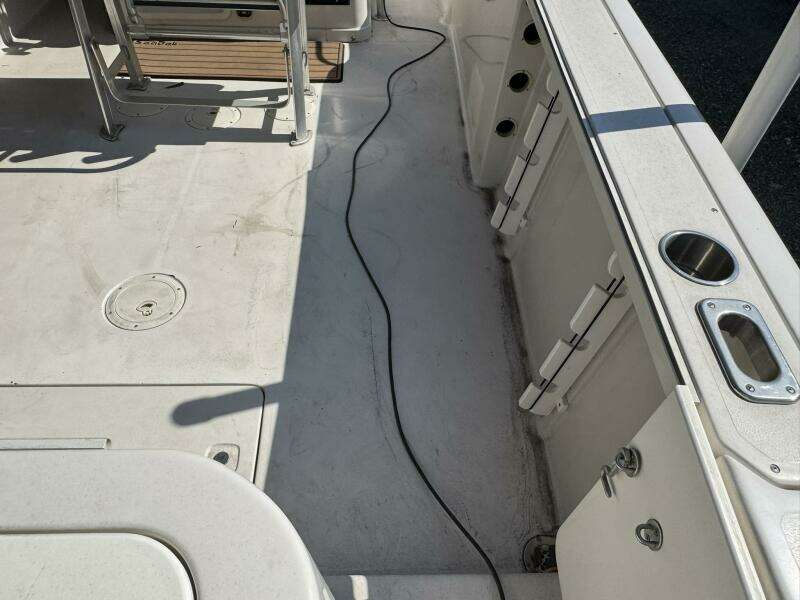 24ft Pro Line Yacht For Sale
