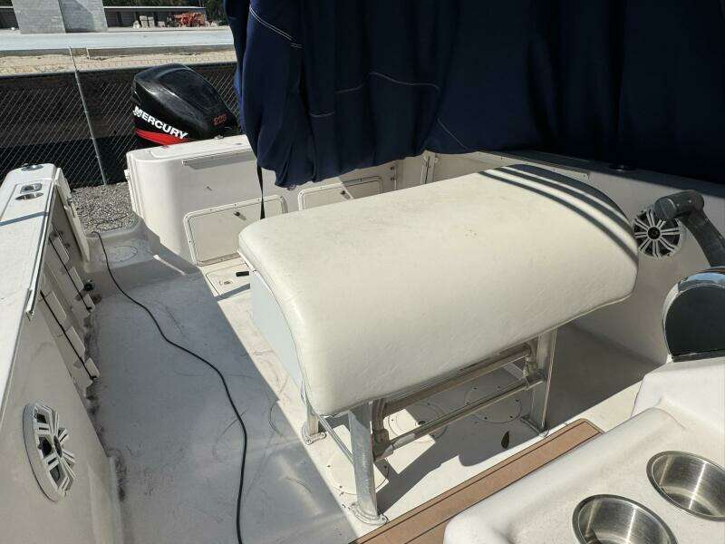 24ft Pro Line Yacht For Sale