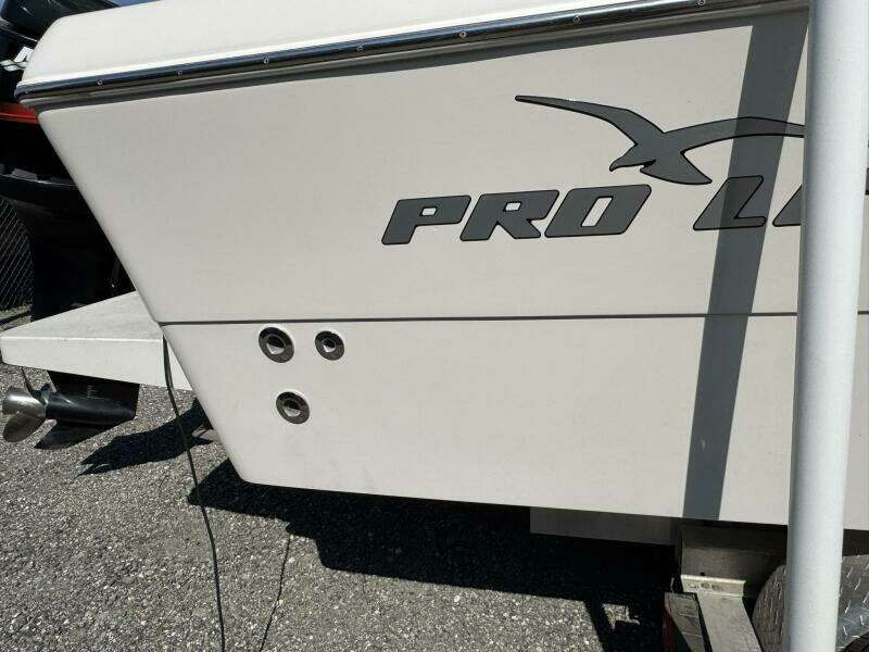 24ft Pro Line Yacht For Sale