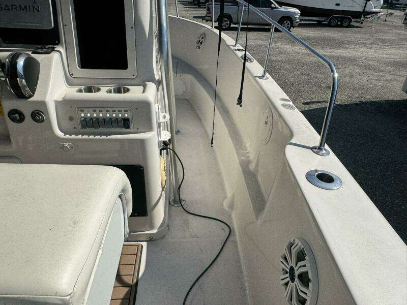 24ft Pro Line Yacht For Sale