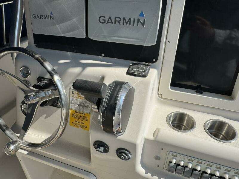 24ft Pro Line Yacht For Sale