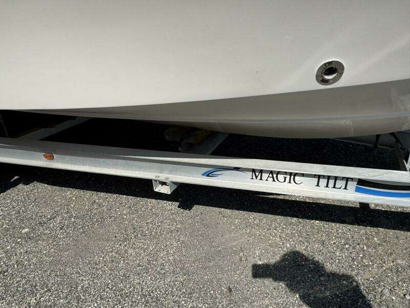 24ft Pro Line Yacht For Sale
