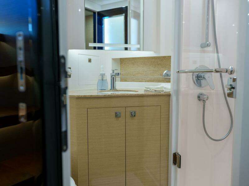 65ft Horizon Yacht For Sale