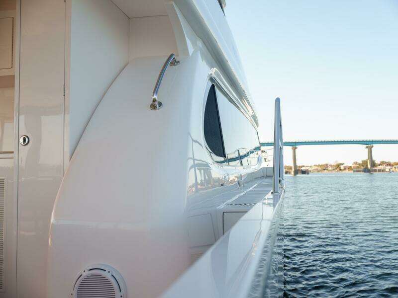 65ft Horizon Yacht For Sale