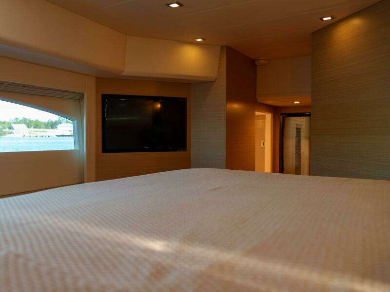 65ft Horizon Yacht For Sale